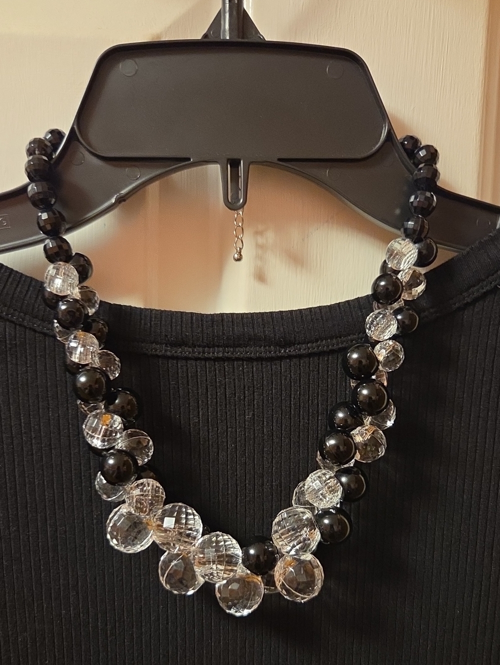 Retro Style Cluster Bib Bauble Necklace.